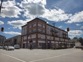 852 Bank St, Ottawa, ON for rent Building Photo- Image 1 of 3