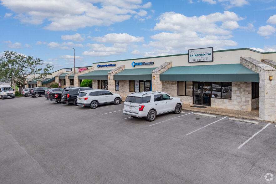 1400-1460 Sidney Baker St, Kerrville, TX for rent - Building Photo - Image 1 of 20