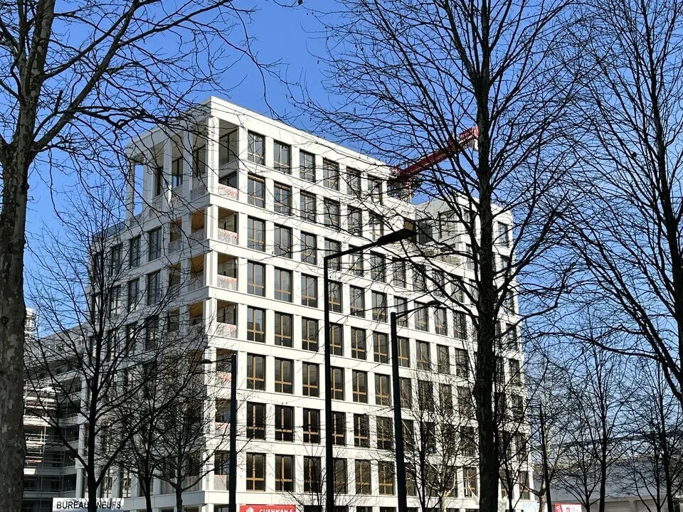 Location Bureaux 538 m² - Photo 1