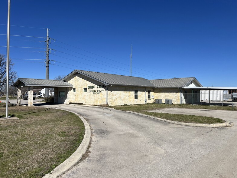 529 S Center St, Marion, TX for sale - Primary Photo - Image 1 of 1