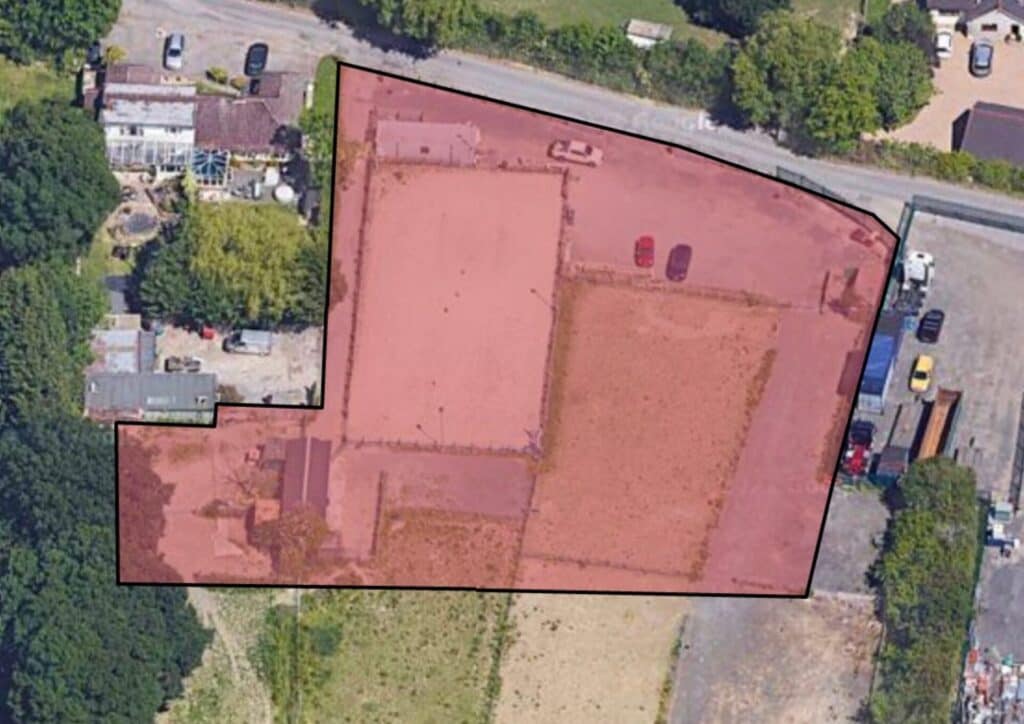 The Close, Smallfield to rent Building Photo- Image 1 of 2