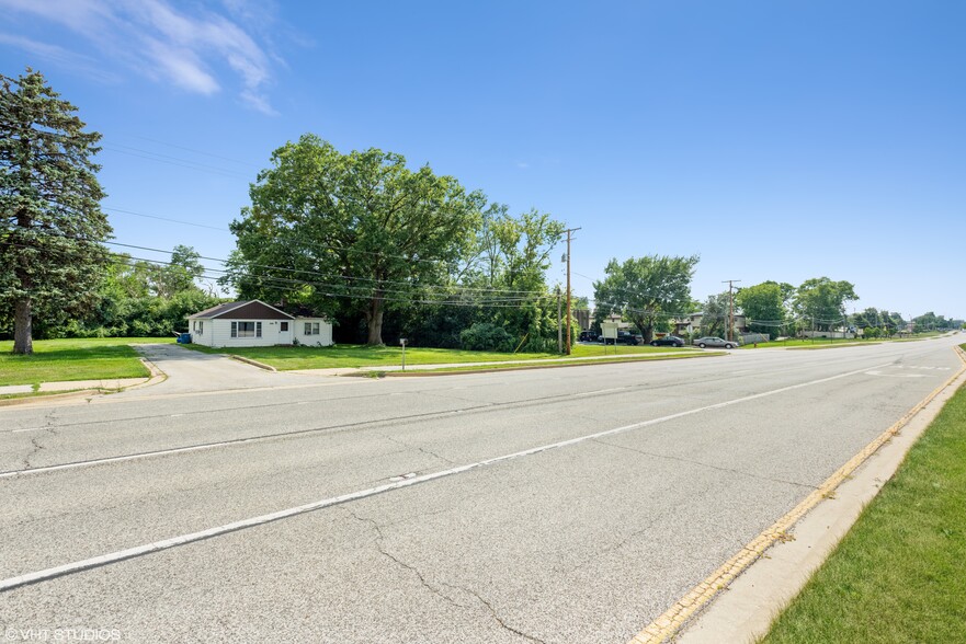 2505 W 75th St, Darien, IL for sale - Building Photo - Image 1 of 15