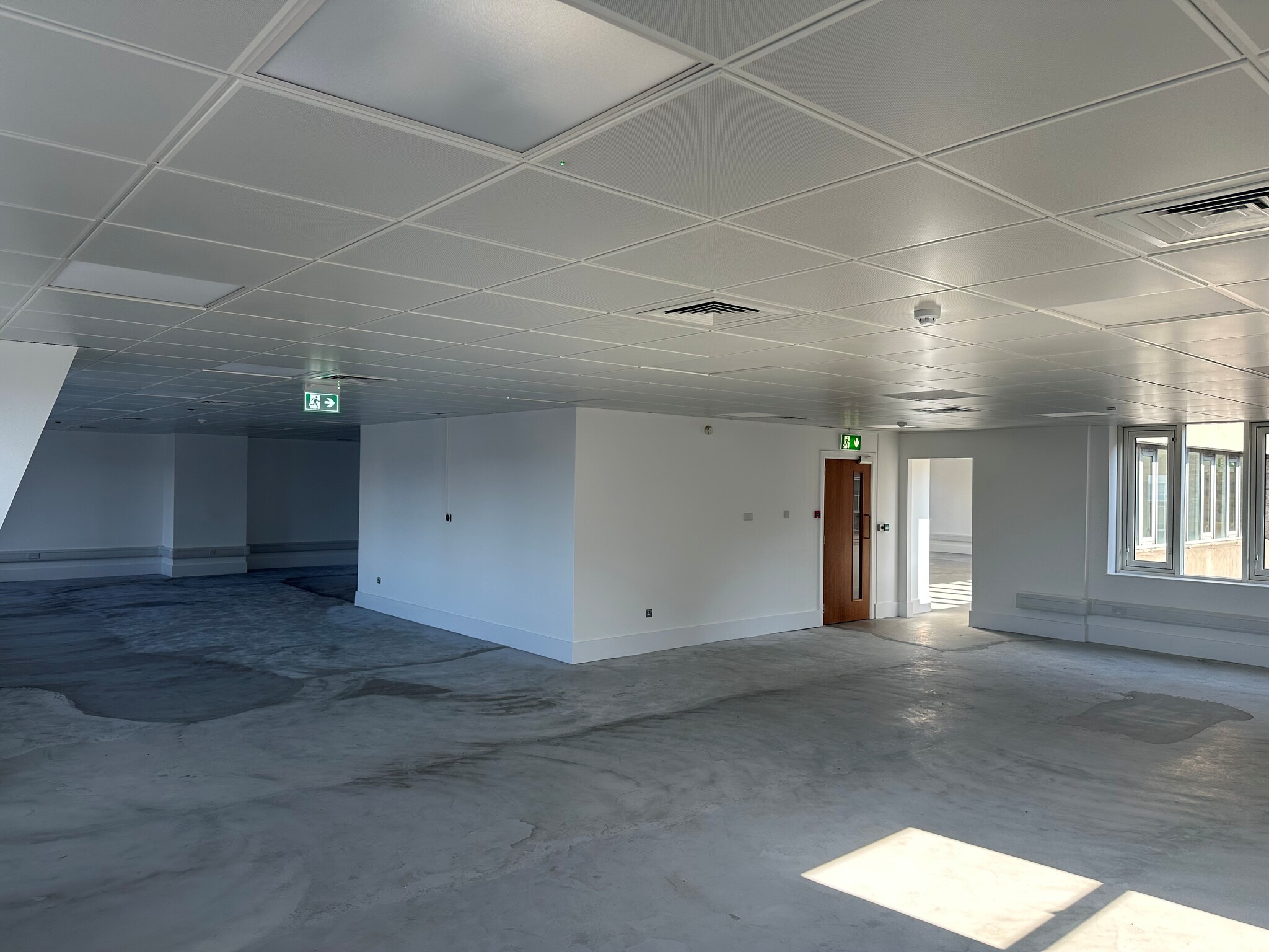 101-103 George St, Edinburgh to rent Building Photo- Image 1 of 5