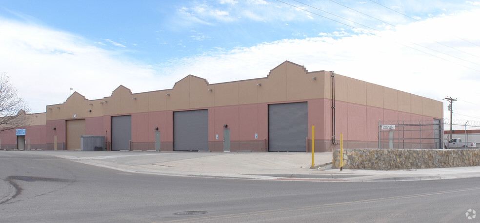 1764-1774 Buildtek Ct, Las Cruces, NM for rent - Primary Photo - Image 1 of 3