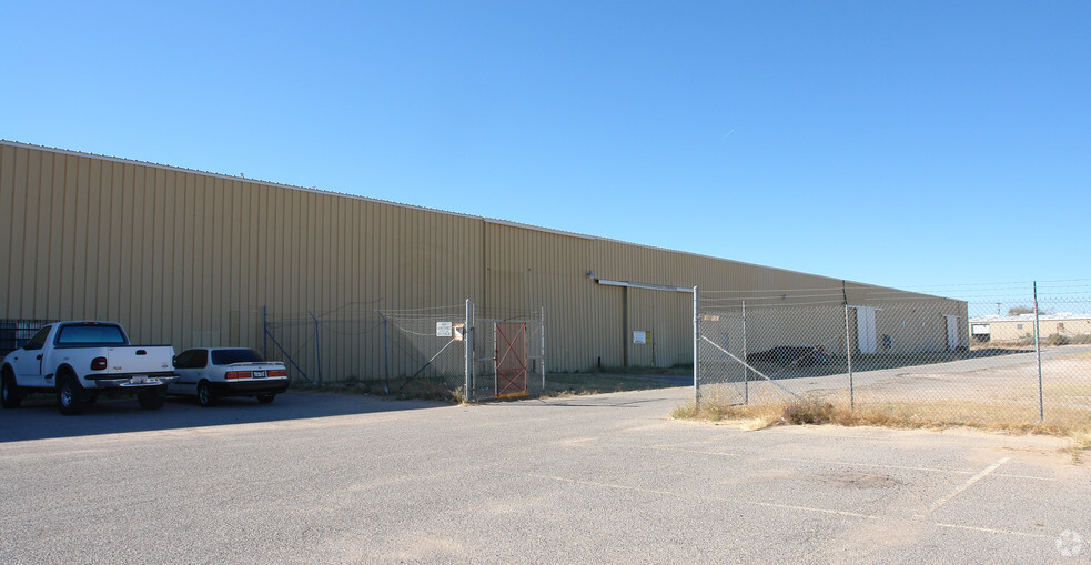 381 S Darrington Rd, El Paso, TX for rent - Building Photo - Image 2 of 10