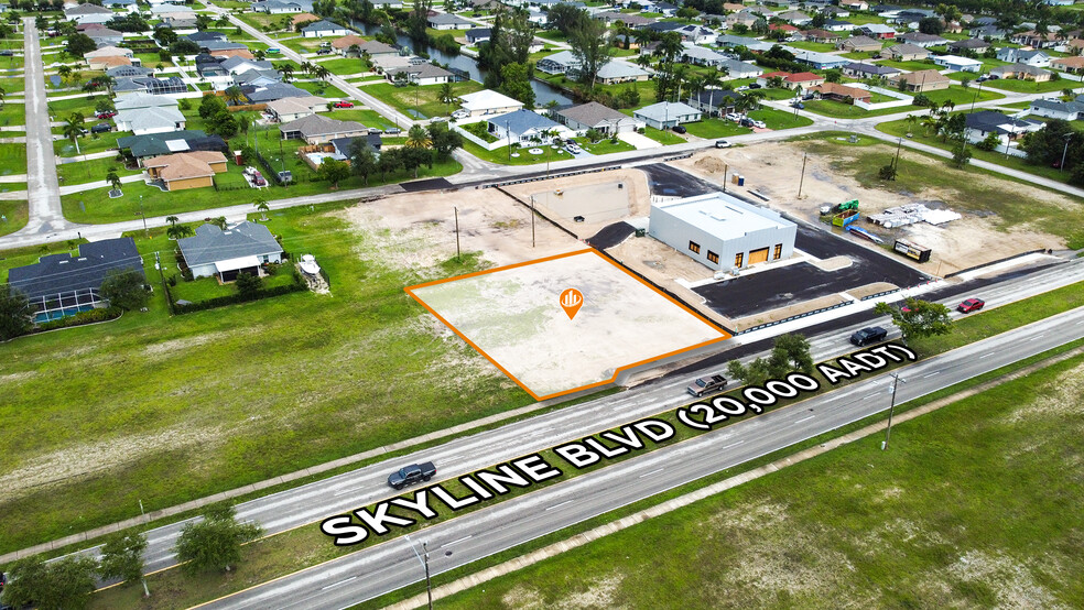 2145 Skyline Blvd, Cape Coral, FL for sale - Building Photo - Image 1 of 6