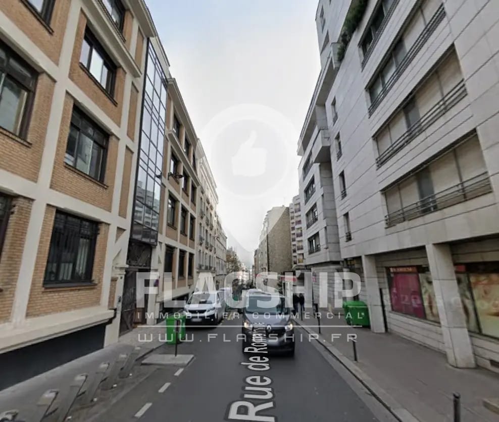 Location Commerce 354 m² - Photo 1