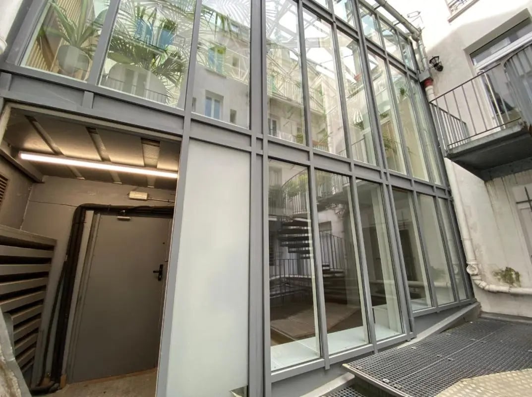 Office in Paris for sale Building Photo- Image 1 of 9