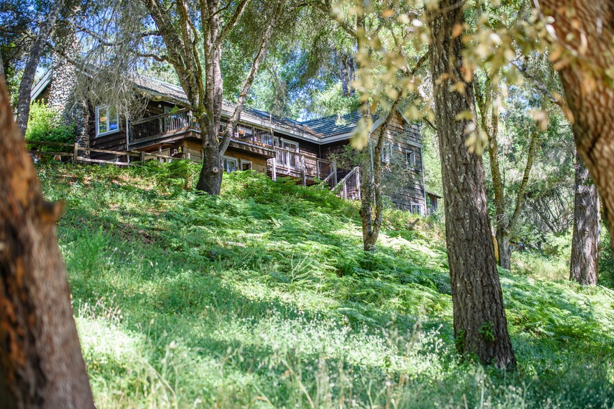 18501 Van Zandt Resort Rd, Philo, CA for sale - Building Photo - Image 1 of 1