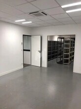 Light Industrial in Évry-Courcouronnes to rent Interior Photo- Image 2 of 3