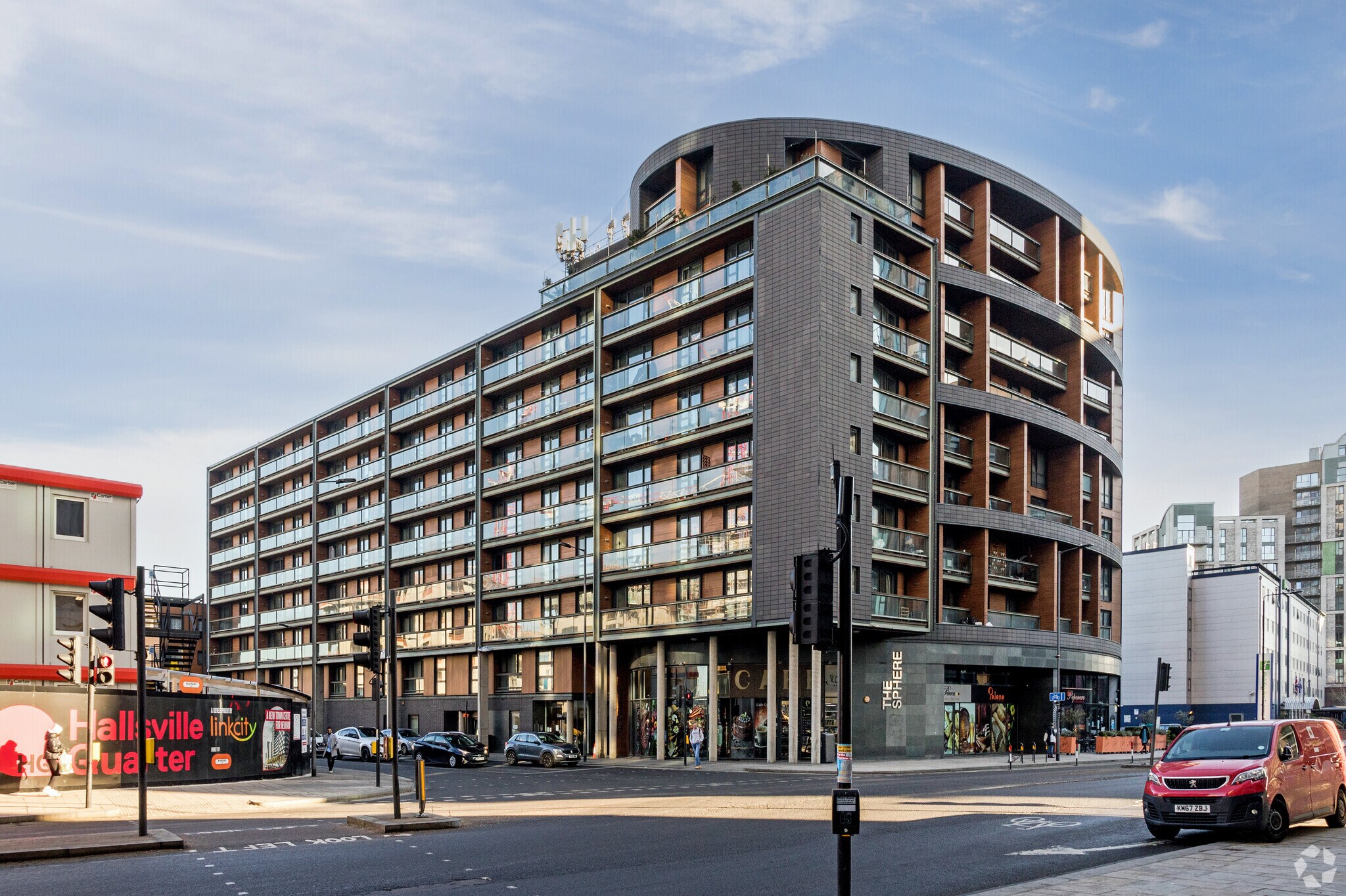 110 Silvertown Way, London for sale Primary Photo- Image 1 of 1