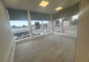 253 Cowbridge Rd W, Cardiff to rent Interior Photo- Image 2 of 5