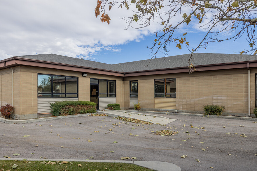 990 Bellwood Ln, Salt Lake City, UT for sale - Building Photo - Image 2 of 9