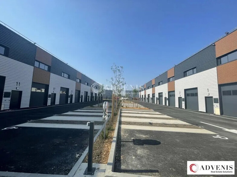 Light Industrial in Gradignan to rent - Building Photo - Image 3 of 11