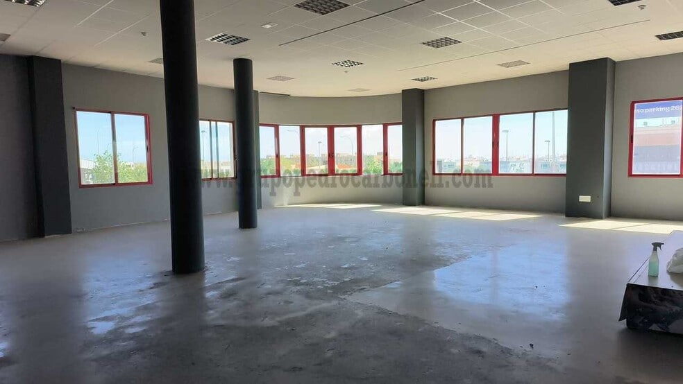 Industrial in Elche, Alicante to rent - Interior Photo - Image 2 of 3