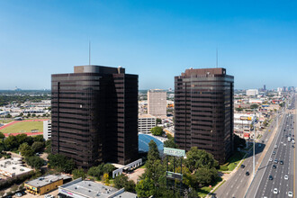 7322 Southwest Fwy, Houston, TX for rent Building Photo- Image 1 of 8