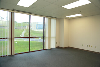 1000 Technology Dr, Fairmont, WV for rent Interior Photo- Image 2 of 8