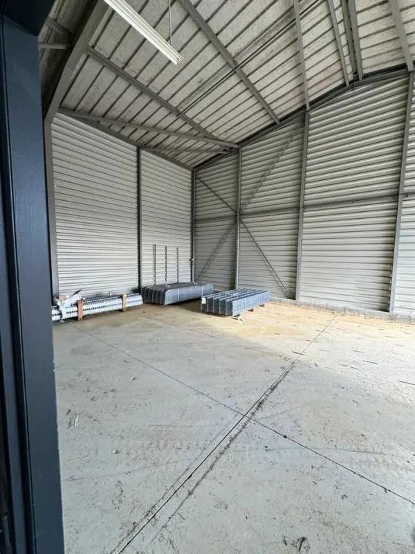 Location Entrepôt 288 m² - Photo 1