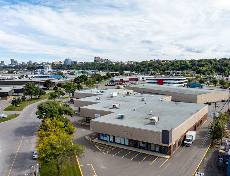 2025 Rue Lavoisier, Québec, QC for rent - Building Photo - Image 3 of 6