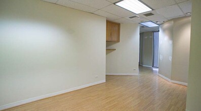 1801-1831 Wilshire Blvd, Santa Monica, CA for rent Interior Photo- Image 2 of 2