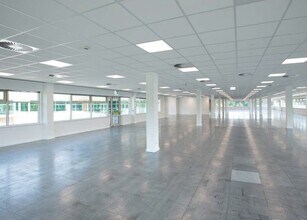 Office in Fareham to rent Interior Photo- Image 1 of 2