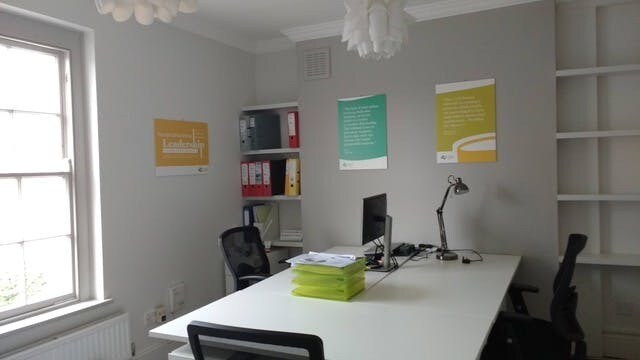 25B Lloyd Baker St, London to rent - Interior Photo - Image 3 of 12