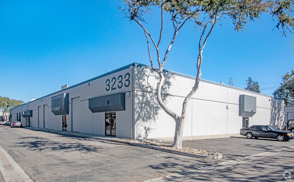 3233-3283 De La Cruz Blvd, Santa Clara, CA for rent - Building Photo - Image 1 of 6