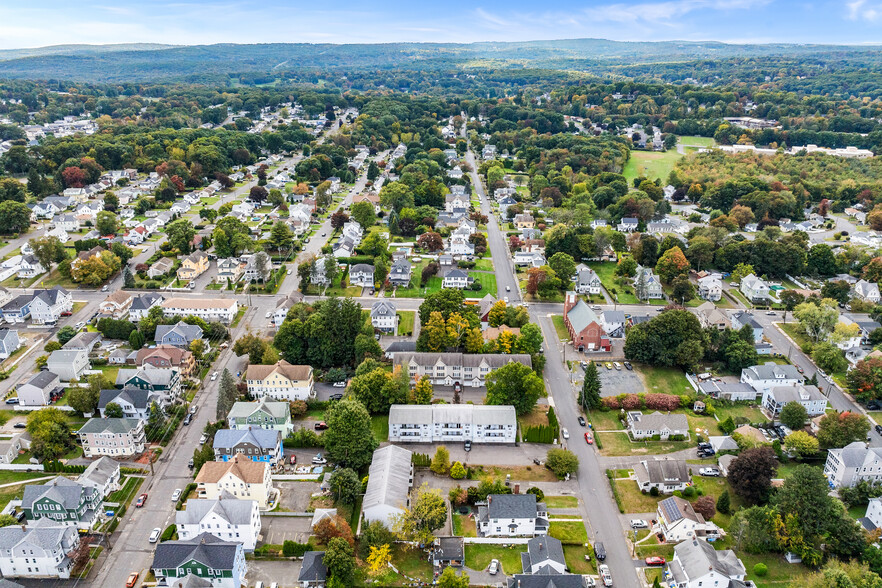 541 Pierpont Rd, Waterbury, CT for sale - Primary Photo - Image 1 of 34