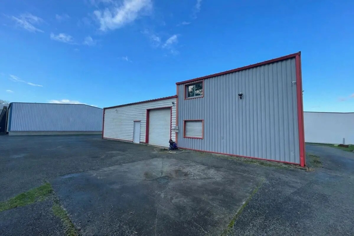Industrial in Héric for sale Building Photo- Image 1 of 8