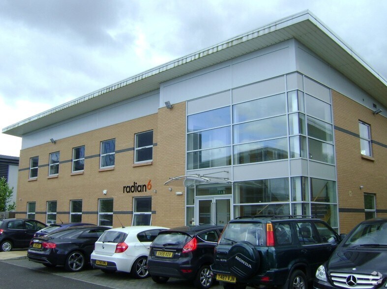 Centennial Ave, Elstree for sale - Primary Photo - Image 1 of 1