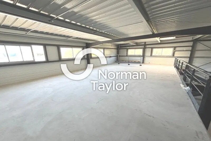 Light Industrial in Montpellier to rent - Building Photo - Image 2 of 16