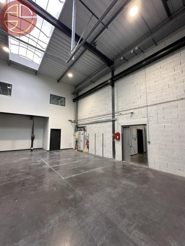 Retail in Colomiers to rent Interior Photo- Image 1 of 14