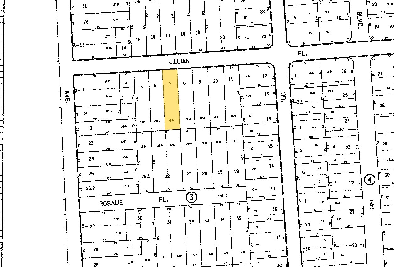 22 Lillian Pl, Patchogue 11772 UK