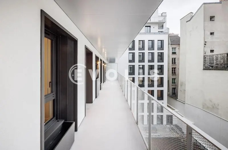 Location Bureaux 60 m² - Photo 1