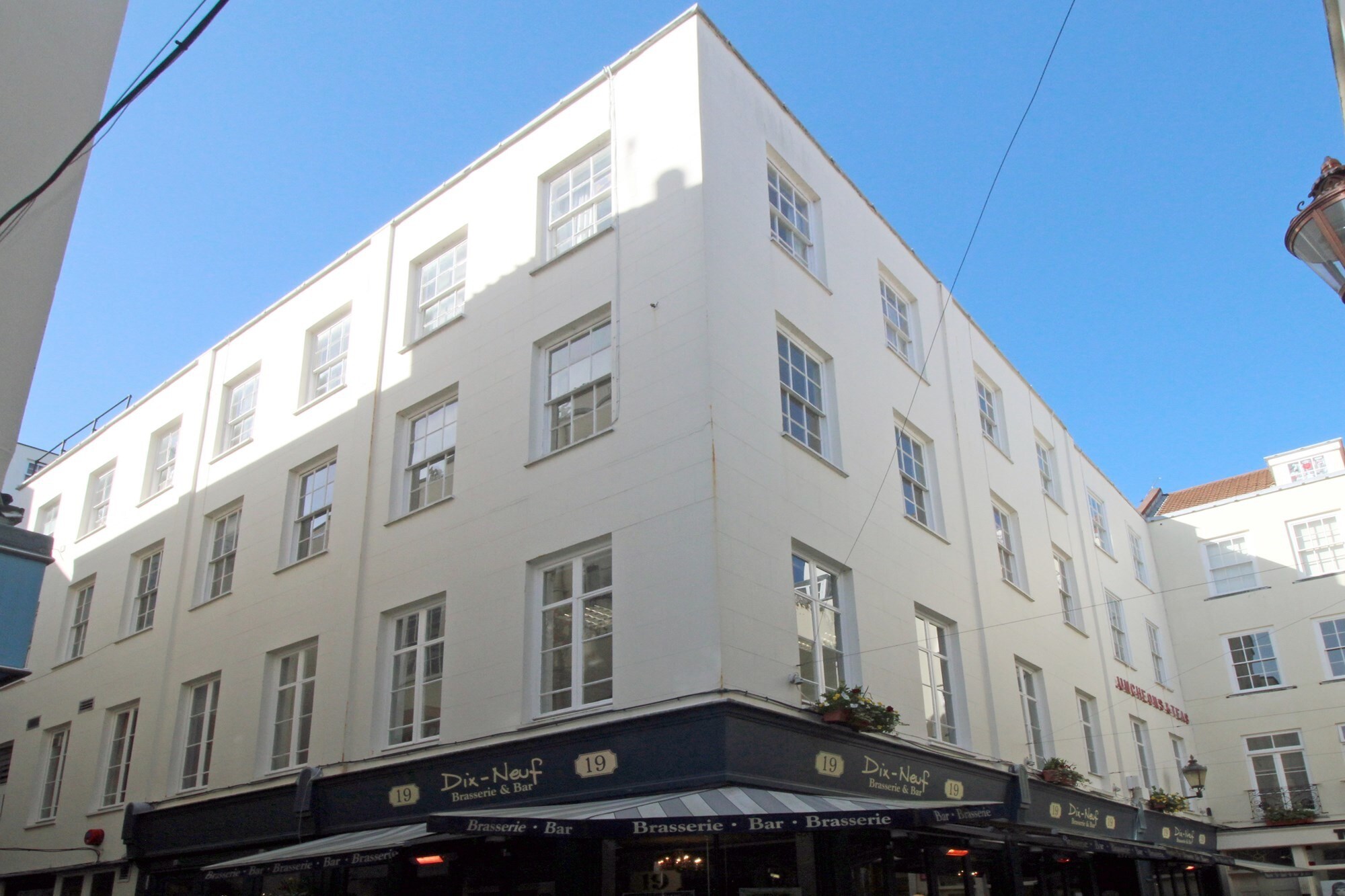 15-34 Commercial Arcade, Guernsey for sale Primary Photo- Image 1 of 1