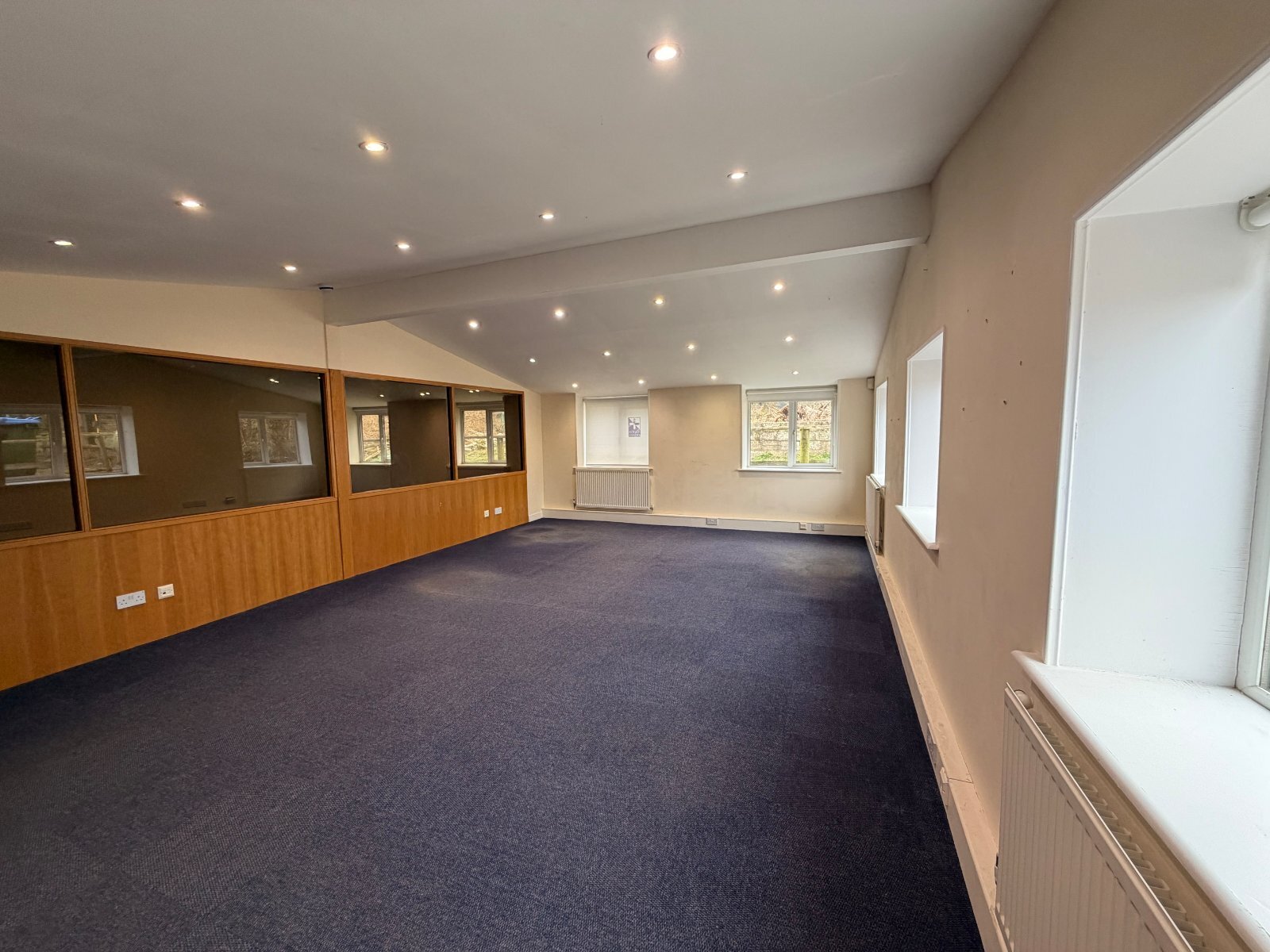 Southlands Ln, West Chiltington to rent Interior Photo- Image 1 of 6