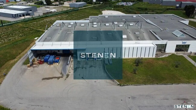 Location Entrepôt 870 m² à 14 880 m²