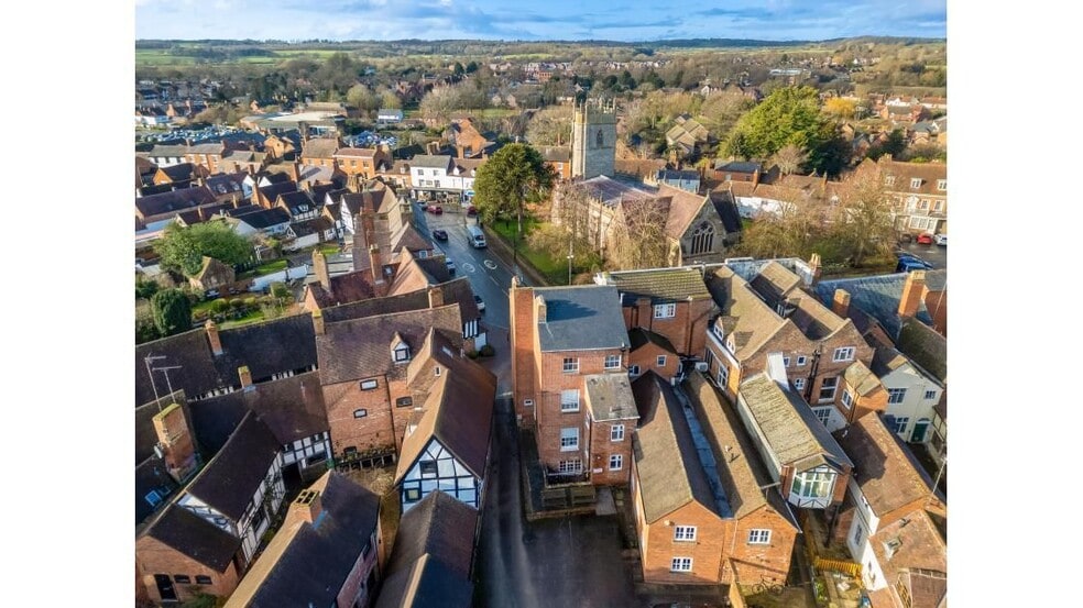 10 Church St, Alcester for sale - Primary Photo - Image 1 of 10
