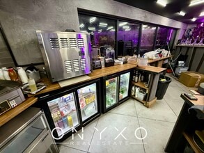 28-34 Chapel St, Luton to rent Interior Photo- Image 1 of 16