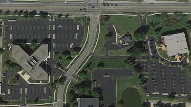 28th Street SE & Charlevoix Drive SE SE, Grand Rapids, MI - aerial  map view