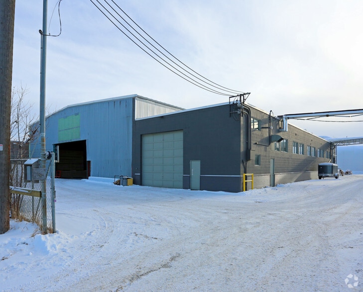 Sheffield Industrial portfolio of 3 properties for sale on LoopNet.co.uk - Primary Photo - Image 3 of 3