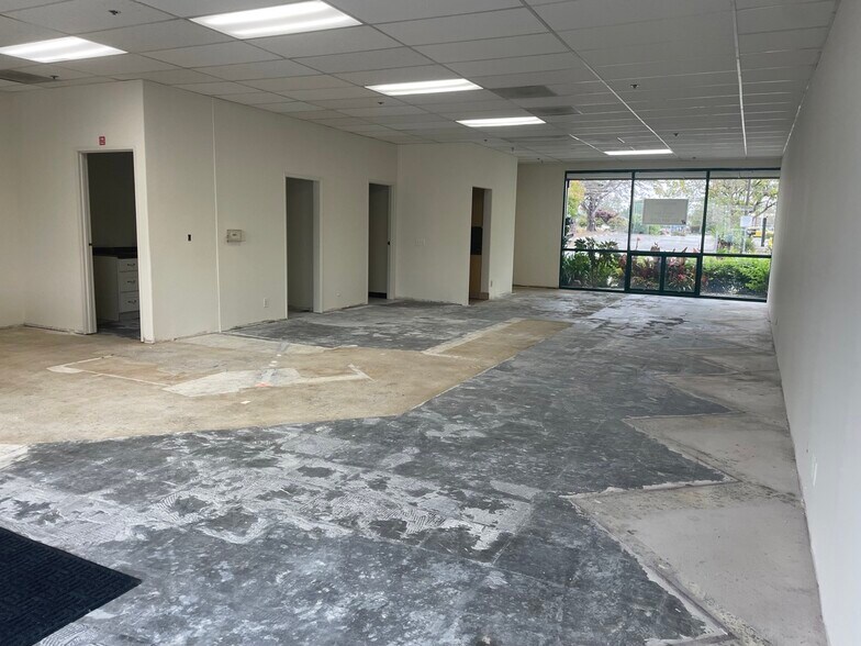 2001 40th Ave, Capitola, CA for sale - Interior Photo - Image 1 of 1