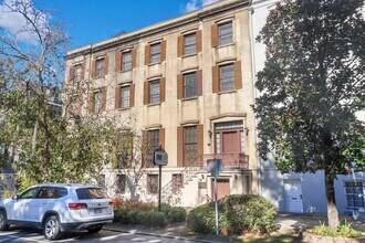 120 W Liberty St, Savannah, GA for rent Building Photo- Image 1 of 3