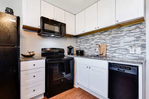 708 W 15th St, Georgetown, TX for sale Interior Photo- Image 1 of 1