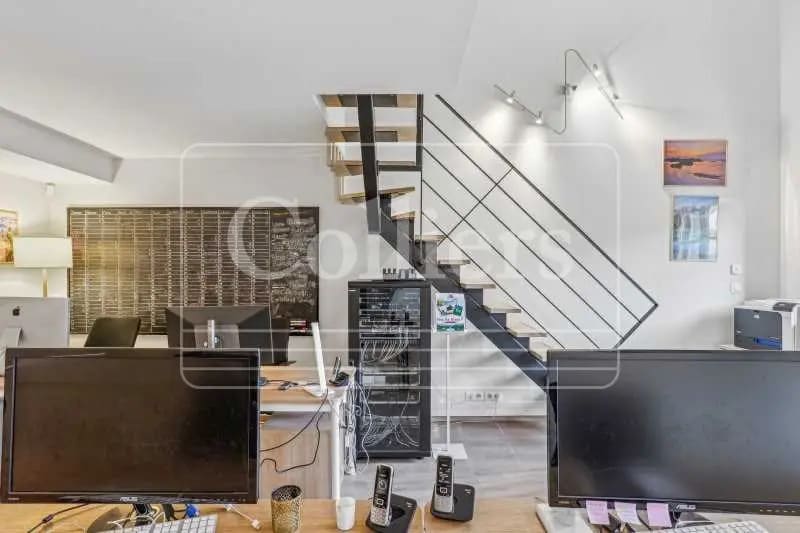 Office in Marseille to rent - Interior Photo - Image 2 of 9