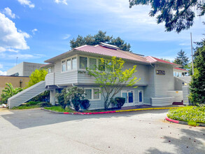 13417 NE 20th St, Bellevue, WA for rent Primary Photo- Image 1 of 12