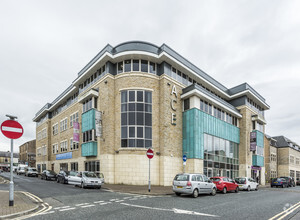 Cross St, Nelson for rent Building Photo- Image 1 of 14