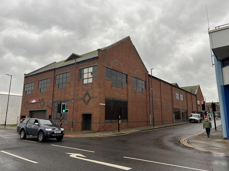 79-85 High St, Redcar to rent - Building Photo - Image 3 of 5