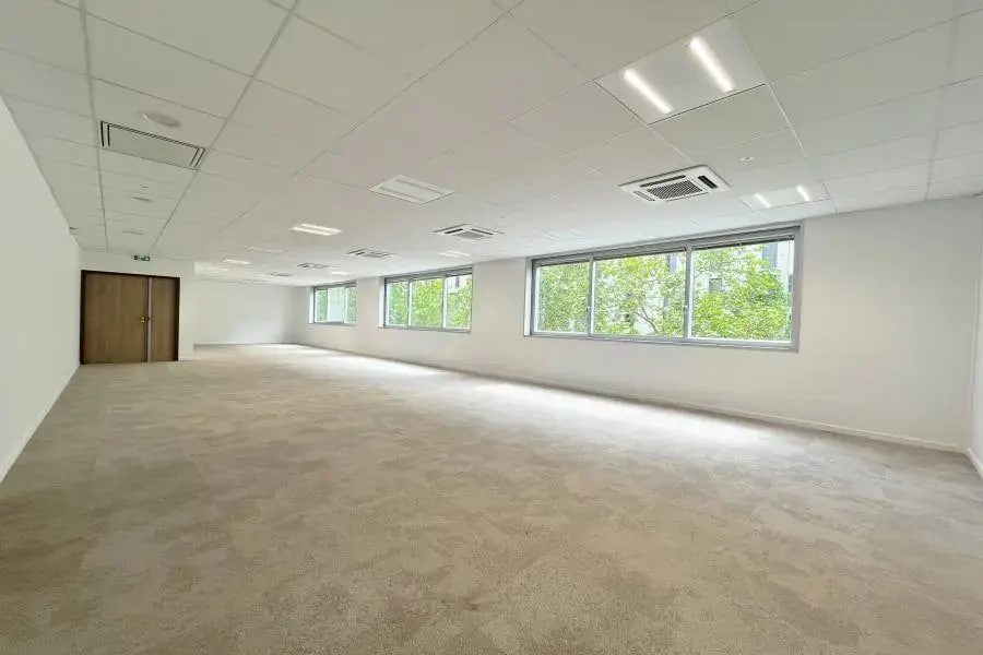 Rue Yves Kermen, Boulogne-Billancourt to rent Interior Photo- Image 1 of 4