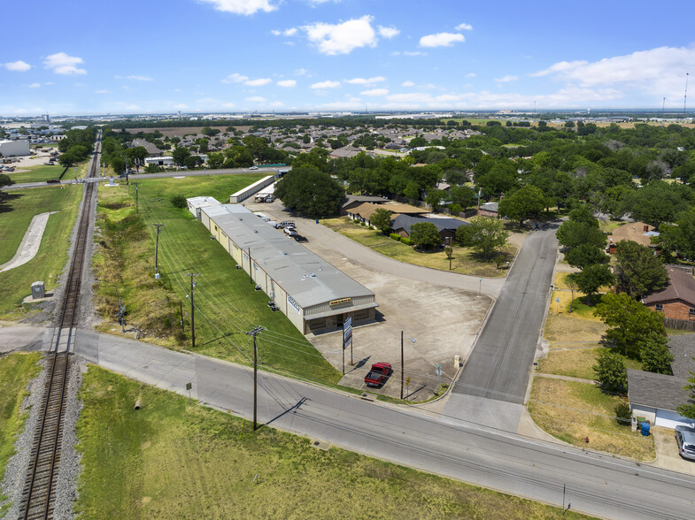 102 Sunset Blvd, Hewitt, TX for rent - Primary Photo - Image 1 of 1